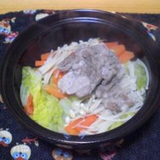 タジン鍋で簡単！たっぷり野菜と豚肉の重ね蒸し